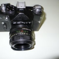 Продавам фотоапарат Зенит, снимка 1 - Фотоапарати - 36717593