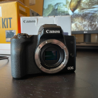 Продавам фотоапарат Canon M50 mark II (premium vlogger kit), снимка 5 - Фотоапарати - 44820128