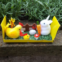 2830 Великденска декорация Зайче с кокошка в градинка, снимка 2 - Декорация за дома - 36503895