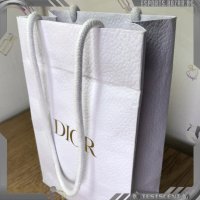 Автентична бутикова Christian Dior подаръчна торба 23 x 15 cm gift bag , снимка 2 - Други - 42064298