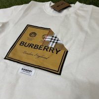 Тениска Burberry, снимка 2 - Тениски - 39288637