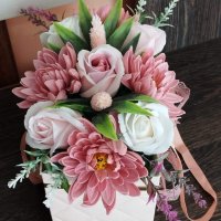 🌸Ново🌸Страхотна розова чантичка със сапунени цветя за вашите специални поводи🌸 , снимка 7 - Подаръци за жени - 42846184