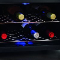 CASO WineCase 8 хладилна витрина за ВИНО, снимка 2 - Хладилници - 30296971