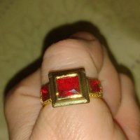 Позлатен пръстен с  рубини, нов 💥, снимка 2 - Пръстени - 39932461