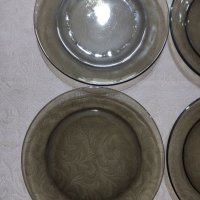 Комплект четири дуралексови чинии, плюс подарък още една, снимка 2 - Сервизи - 40390722