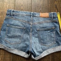 Къси дънки Н&М, снимка 3 - Къси панталони и бермуди - 44461146
