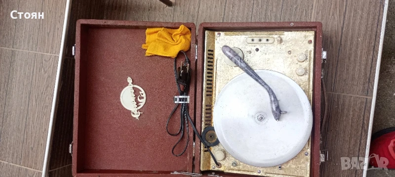 стар грамофон Саратов, снимка 1