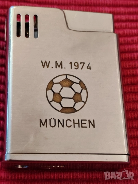 Стара газова запалка SAROME, световно по футбол 1974 г W. Germany. , снимка 1