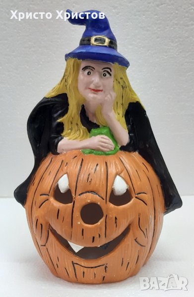 ХЕЛОУИН керамична фигурка на Баба Яга, снимка 1