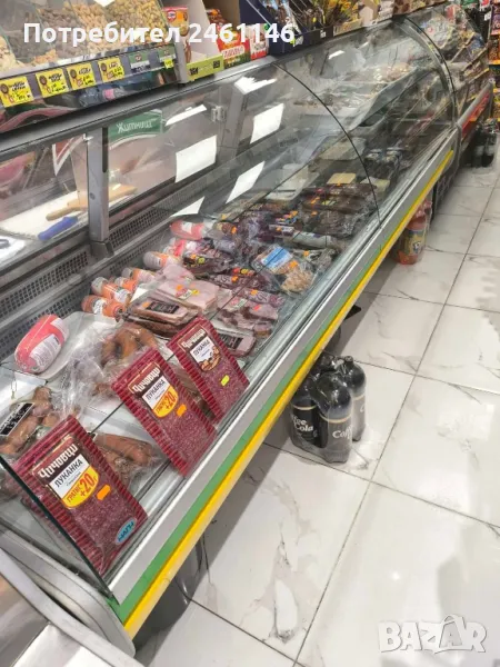 Хладилна витрина, снимка 1