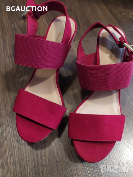 EU 38 Нови дамски тъмночервени сандали  платформа на American eagle, купени от Америка за $119, нови, снимка 1