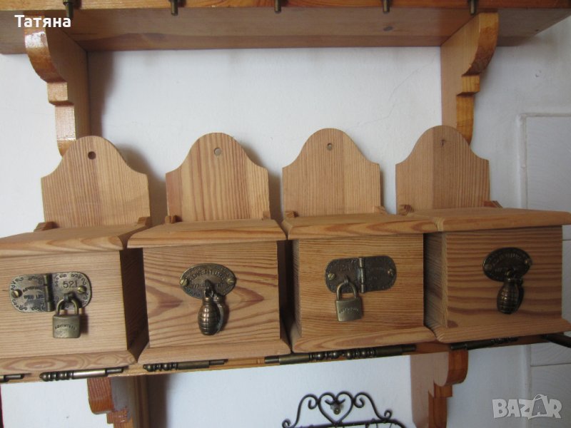 ДЪРВЕНИ КУТИИ  ЗА СЪХРАНЕНИЕ ; ПОДНОС  - СГЪВАЕМ; СТЪКЛЕНИ ШИШЕТА  -;ДЪСКИ ЗА РЯЗАНЕ;ОРГАНАЙЗЕР;, снимка 1