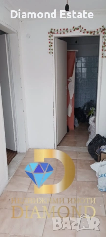 Двуетажна къща в село Динево, обл. Хасково, снимка 10 - Къщи - 54037913