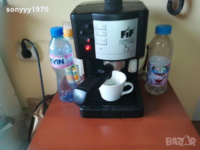 кафемашина с ръкохватка и цедка