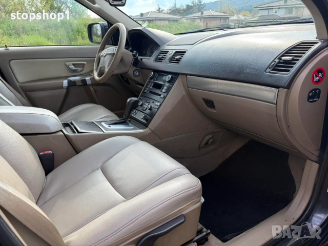 Volvo XC 90 2.4 4x4 , снимка 14 - Автомобили и джипове - 54344407