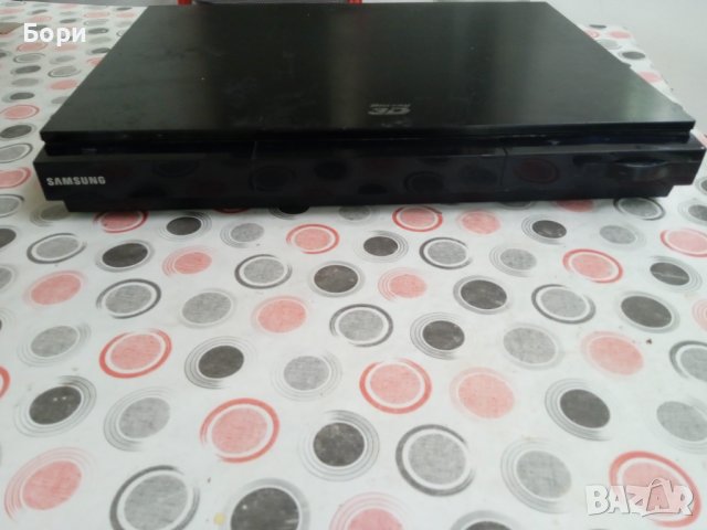 Samsung 3D DVD Blu-Ray 5.1Ch 1000W HDMI/Wireless LAN HT-D5300