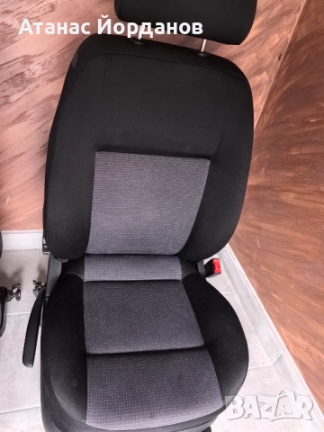 Седалки за Golf 4 , снимка 3 - Части - 52605187