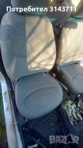 Седалки за Тойота ярис 2001 година, снимка 3 - Части - 52777881