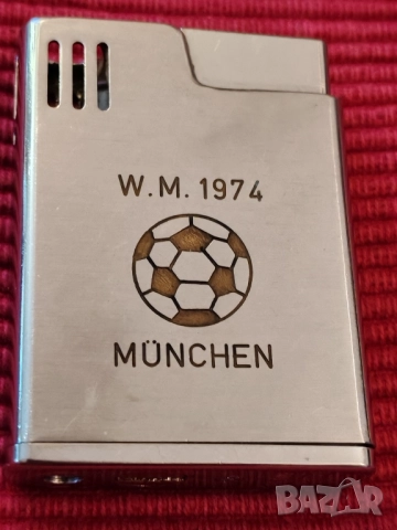 Стара газова запалка SAROME, световно по футбол 1974 г W. Germany. 