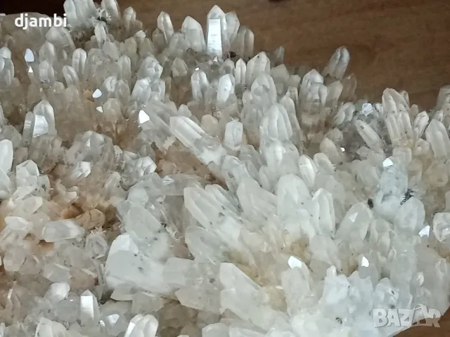 #77  Кварц, Кварцова друза, Планински кристал, 27х37 см, снимка 3 - Декорация за дома - 50370078