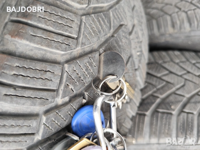 Зимни гуми Continental , снимка 5 - Гуми и джанти - 54174872