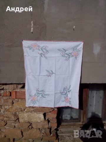 Старинна бродирана покривка #38