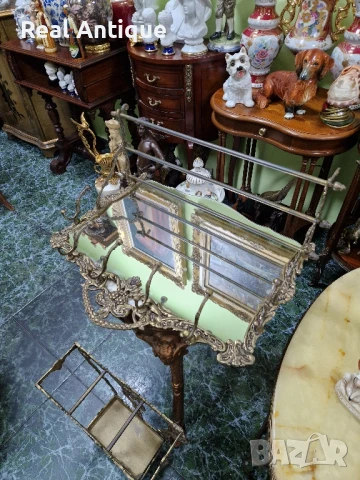 Уникална антикварна английска бронзова закачалка с огледало и чадърник 