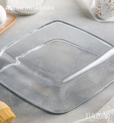 Квадратна тава с бял пластмасов капак с вместимост - 1 лт. SIMAX, снимка 5 - Прибори за хранене, готвене и сервиране - 31728258
