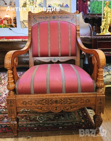 Италианско кресло с дърворезба, снимка 2 - Дивани и мека мебел - 52849479