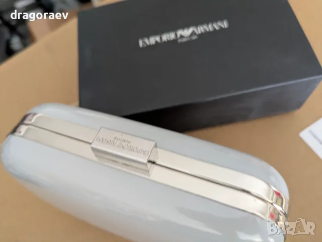 Нов клъч EMPORIO ARMANI оригинал, снимка 2 - Чанти - 56509637