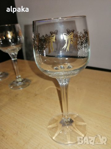 Продавам сервиз 6 чаши за вино. чешки кристал, снимка 2 - Сервизи - 36687821