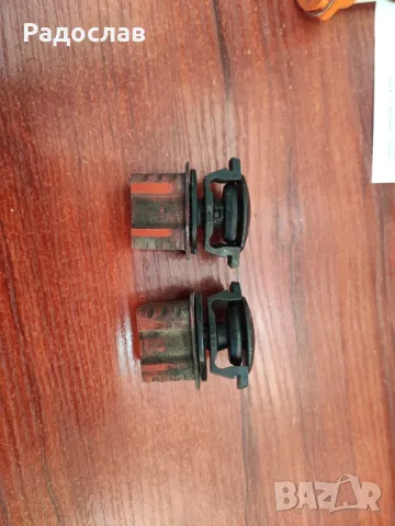 Тапи капачки болтове скоба държачи от Мерцедес , снимка 7 - Части - 48357311