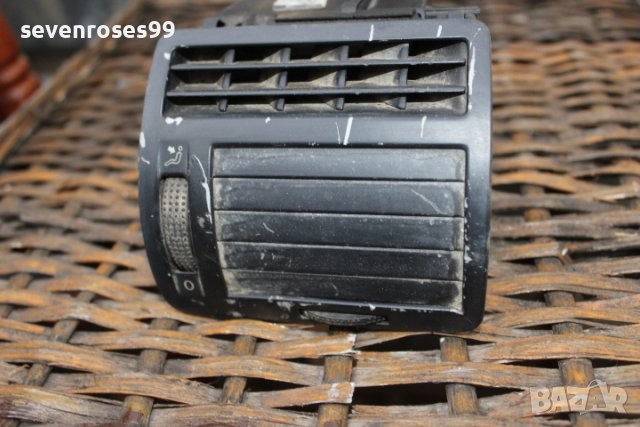 Духалка въздуховод табло дясно Сеат Алхамбра 2002 Фолксваген Шаран SEAt Alhambra 2002 7M3 819 704 B, снимка 4 - Части - 39567366