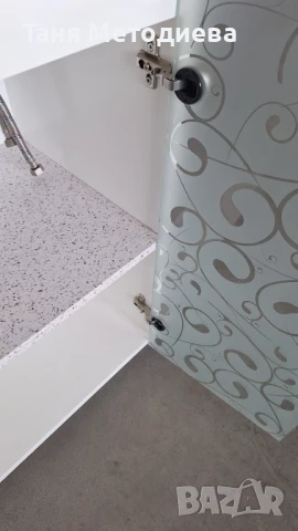 Реновиран бял шкаф за баня с модерна мивка тип купа и луксозна батерия, снимка 8 - Мивки - 51129855