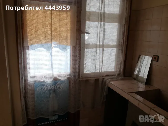 Голяма тухлена двуетажна къща с приземен, тавански етаж и двор в гр. Харманли, снимка 13 - Къщи - 49884994