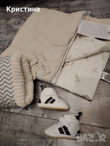 Комплект - порт бебе, възглавница за кърмене, обувчици , снимка 2 - Други - 52183002