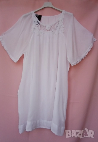 Дамска памучна рокля с къс ръкав и голяма дантела покрай деколтето., снимка 1