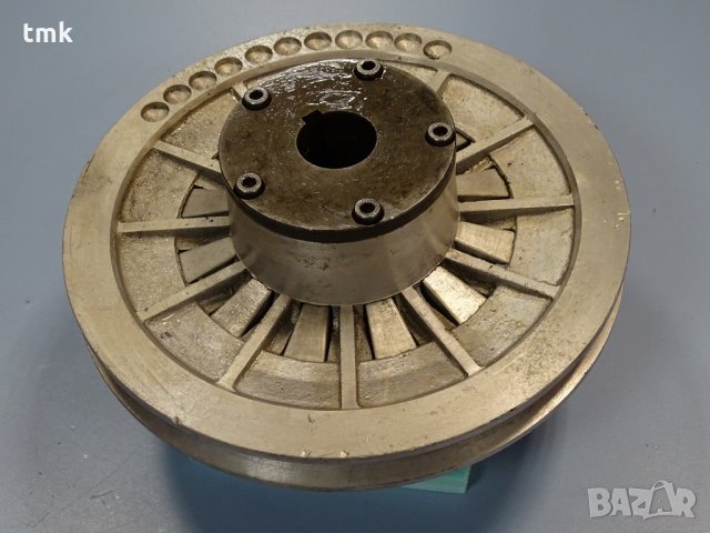 Шайба вариаторна ZF Ф293 mm, снимка 7 - Електродвигатели - 31618148