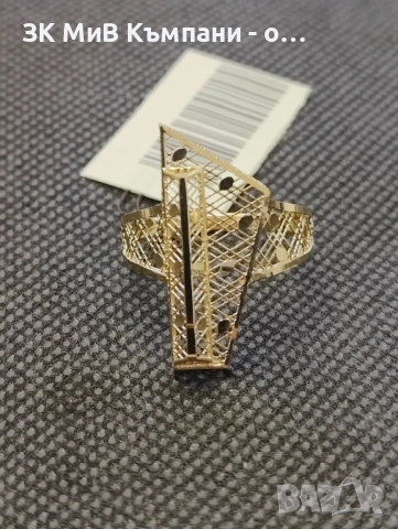 Чисто нов златен дамски пръстен 2.24гр-14к