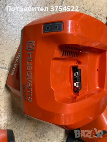 Зарядно устройство Husqvarna, снимка 2 - Градинска техника - 50393258
