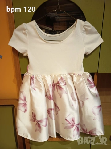 Рокля H&M с декоративна панделка, носена веднъж , снимка 3 - Детски рокли и поли - 53959203