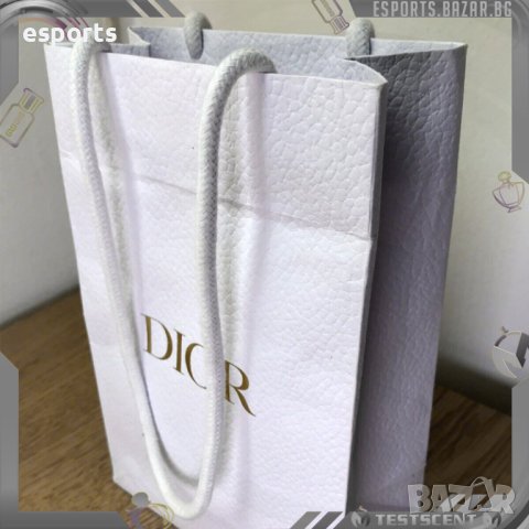 Автентична бутикова Christian Dior подаръчна торба 23 x 15 cm gift bag , снимка 2 - Други - 42064298