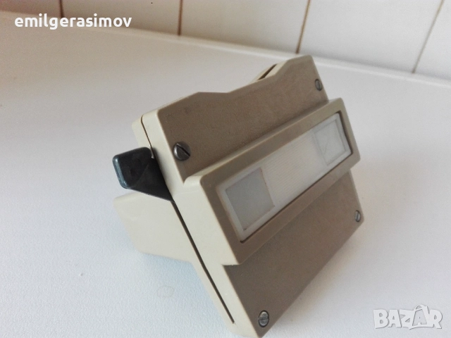 Две кинокамери , стереоскоп , ринг с диапозитиви., снимка 12 - Камери - 29581090