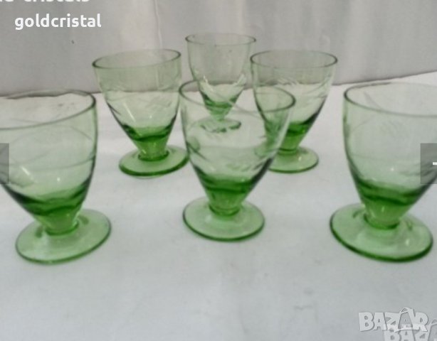 Стари стъклени чаши чашки и гарафа зелено стъкло, снимка 2 - Антикварни и старинни предмети - 33271457