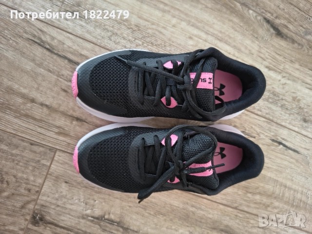 Дамски маратонки Under Armour 37, снимка 2 - Маратонки - 52630617