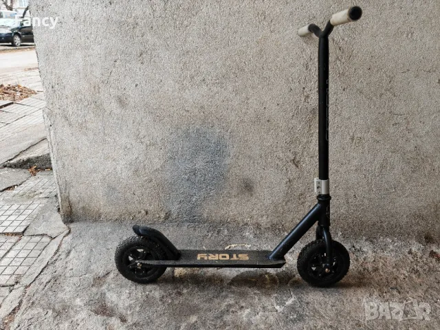 Голяма тротинетка с помпещи се гуми , снимка 2 - Велосипеди - 48220052