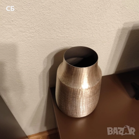 Голяма алуминиева ваза с модерен дизайн, снимка 6 - Вази - 52685725