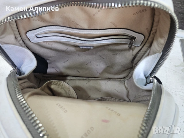 Дамска раница - GUESS 1981 - дамска чанта, снимка 4 - Чанти - 54151630