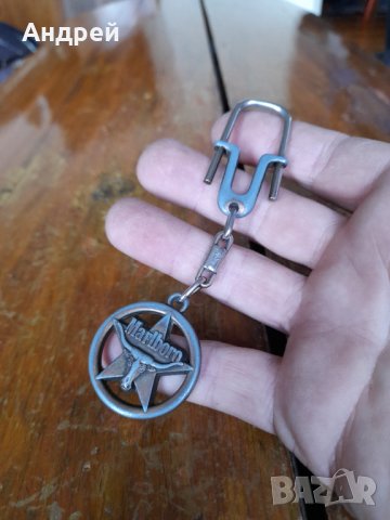 Ключодържател Marlboro, снимка 2 - Други ценни предмети - 40254911