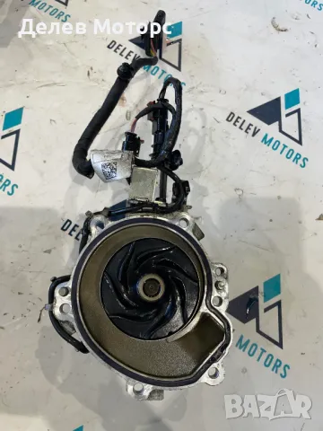 GX738509AA 010027803 водна помпа от Jaguar XE 2.0 двигател 204DTD 180 кс., AWD автоматик, снимка 2 - Части - 49289858